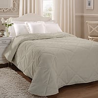 Calvari bedspread - Pearl