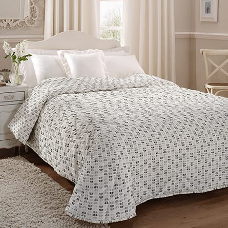 Quilted bedspread