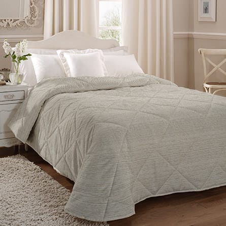 Quilted bedspread