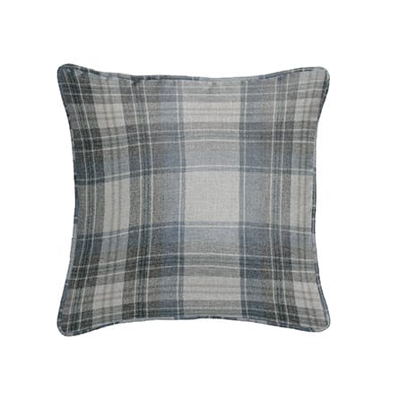 Piped cushion