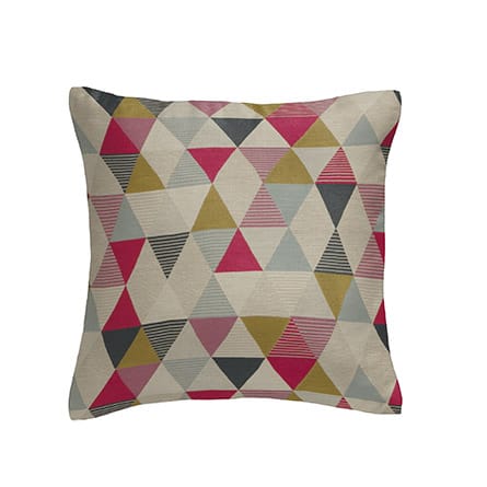 Piped cushion