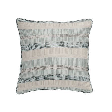 Piped cushion