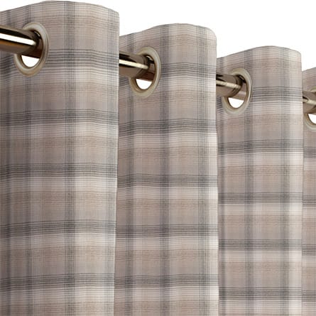 Eyelet curtain