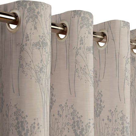 Eyelet curtain