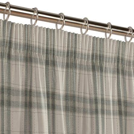 Pencil heading curtain