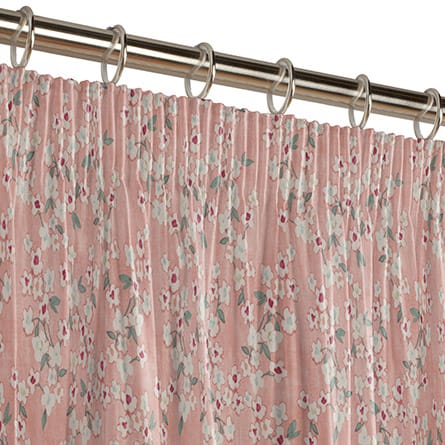 Pencil heading curtain