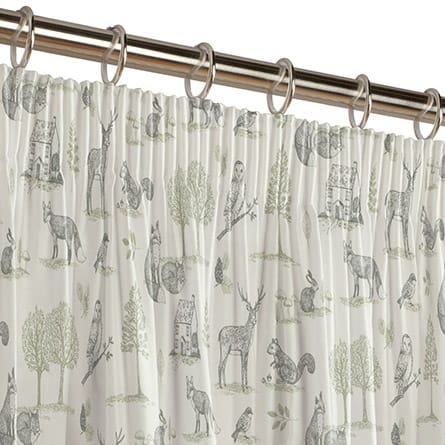 Pencil heading curtain