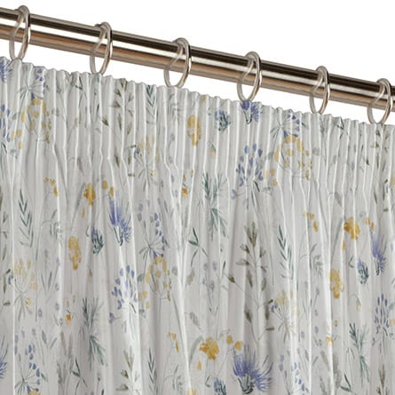 Pencil heading curtain