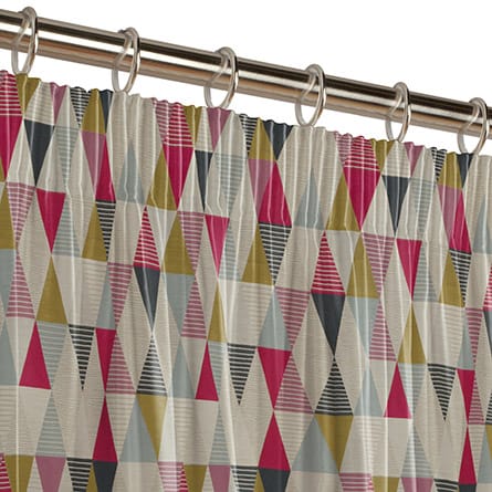 Pencil heading curtain