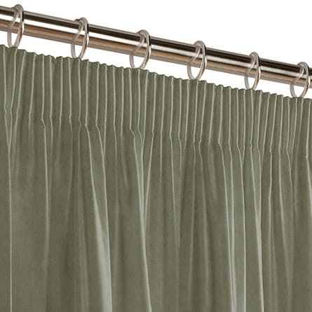 Pencil heading curtain