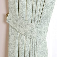 Danni tieback - Apple